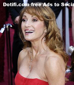  74-Year-Old Britih actress Jane Seymour reveals simple diet thats kept her a size 2 since her teens